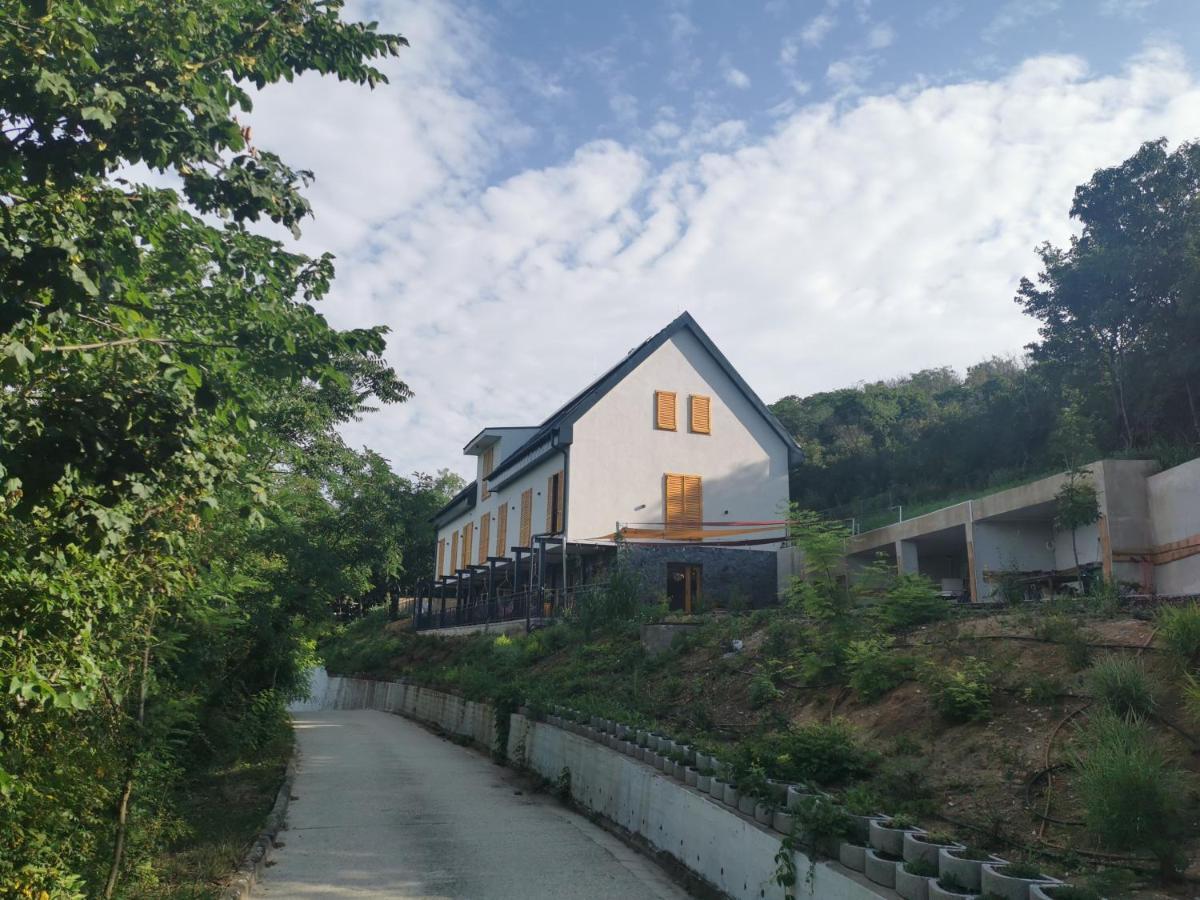 Illaberek Vendeghaz Hotel Sukoró Exterior foto