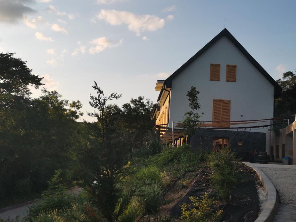 Illaberek Vendeghaz Hotel Sukoró Exterior foto