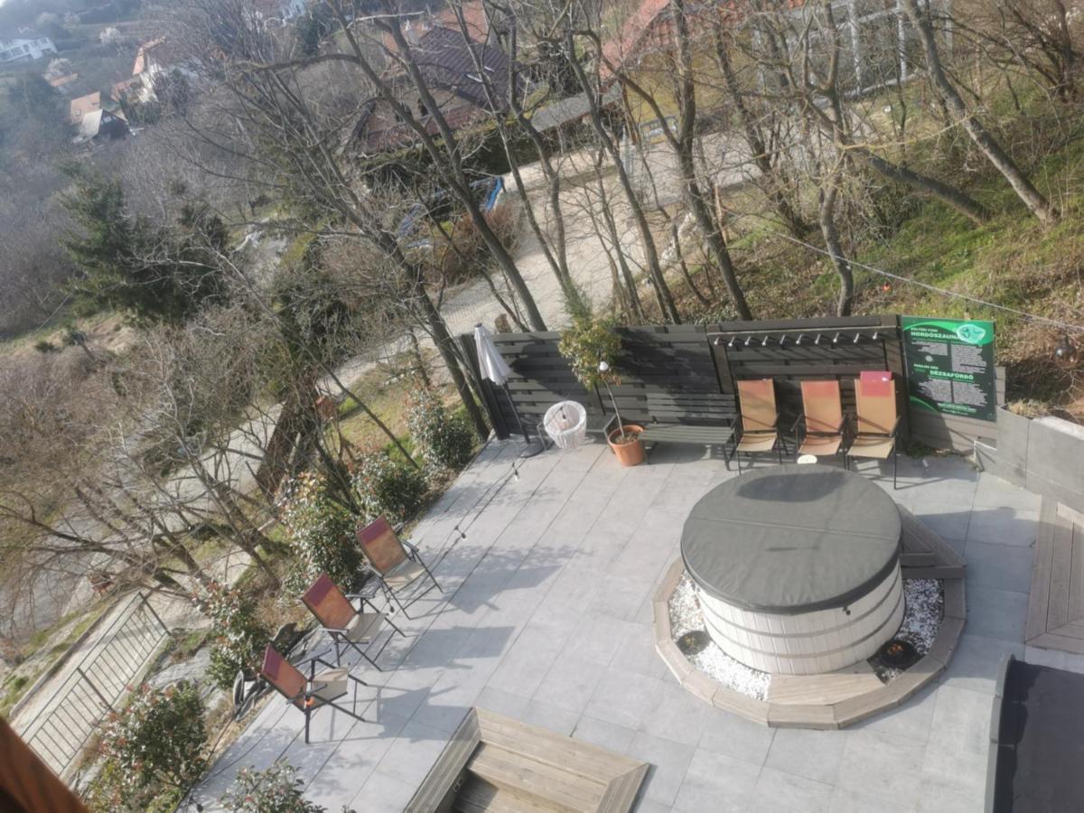 Illaberek Vendeghaz Hotel Sukoró Exterior foto